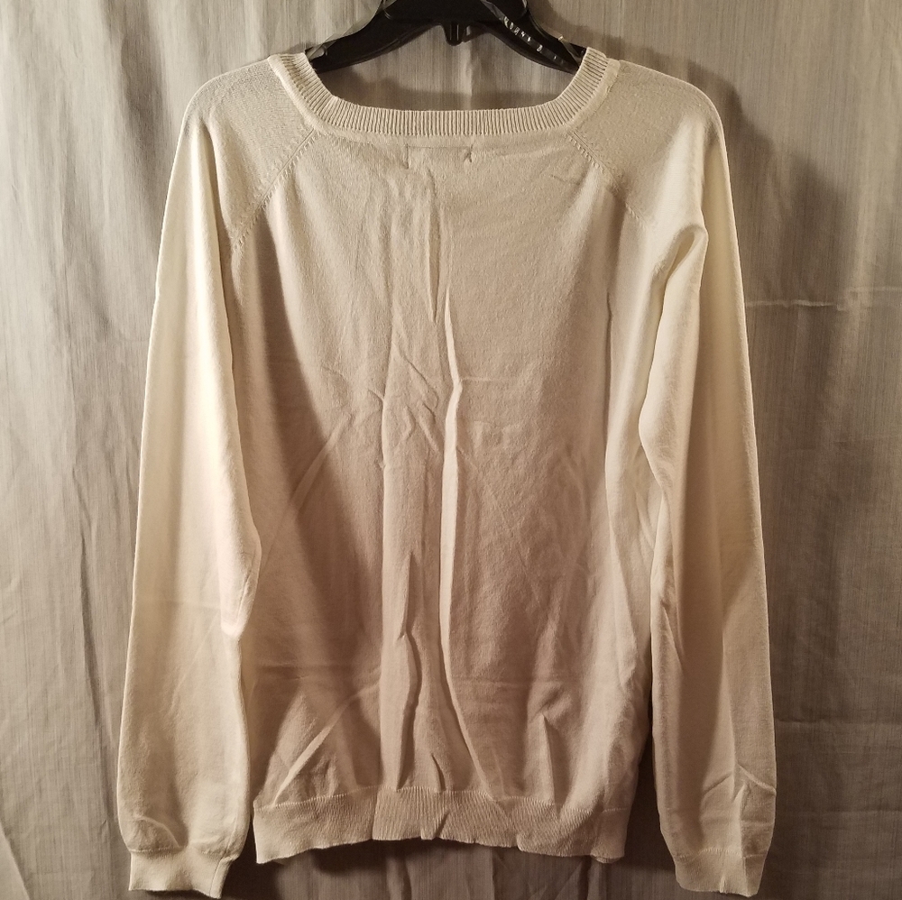 Women's Sweater - Picture 5 of 5